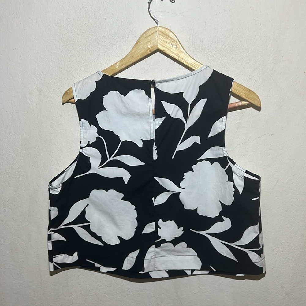 Kate Spade x Target Classic Rose Black/White Shell Tank Top NWOT - Picture 4 of 10